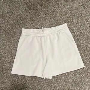 Lululemon shorts. 6